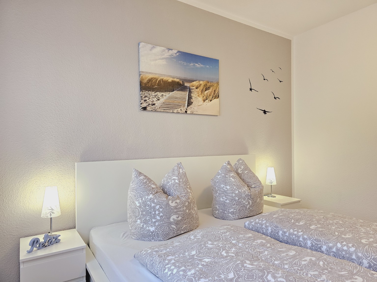 Schlafzimmer mit Doppelbett